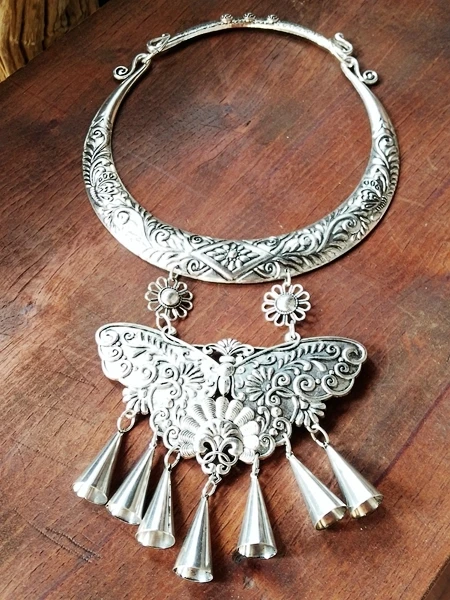 

Yunnan folk style necklace collar sweater chain jewelry necklace exaggerated Miao Silver Peacock show