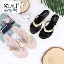 Женские шлепанцы; летние пляжные шлепанцы; сандалии-Вьетнамки; женские модные шлепанцы с жемчугом; женская обувь на плоской подошве;