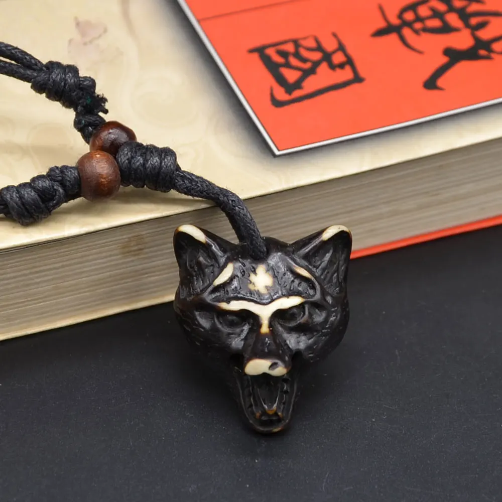 UMGODLY Cool Retro Wolf Totem Pendant Imitation Yak Bone Tribal Hawaiian Surfer Wood Beads Choker Necklace Talisman Man Jewelry UMGODLY Cool Retro Wolf Totem Pendant Imitation Yak Bone Tribal Hawaiian Surfer Wood Beads Choker Necklace Talisman Man Jewelry