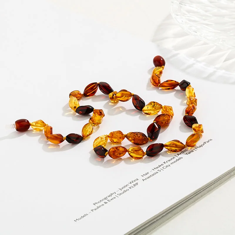 AMBER NECKLACE (10)