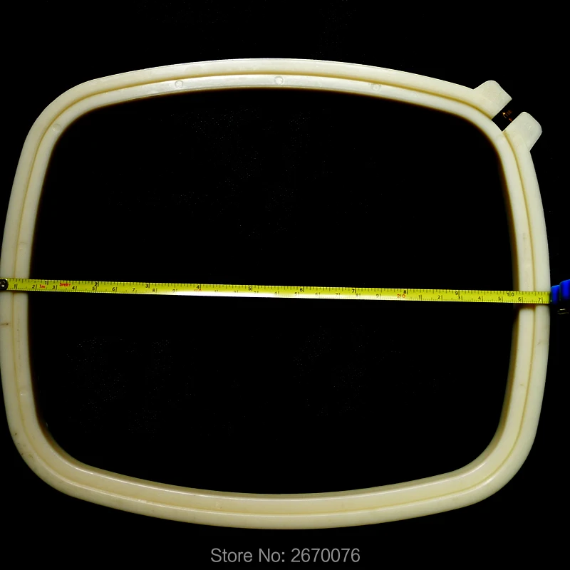 

Adjustable Embroidery Frame Oval 9.3*10.6' ABS Cross Stitch Hoop Tambour Embroidery Needlecrafts Hoops Sewing Tools 1pc Retail