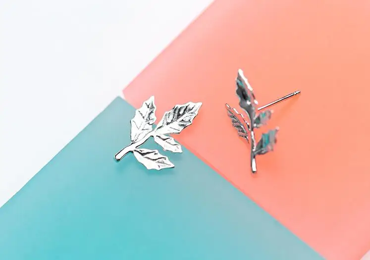 

1pair 100% REAL. 925 Sterling Silver Fine Jewelry maple leaf stud Earrings GTLE2149