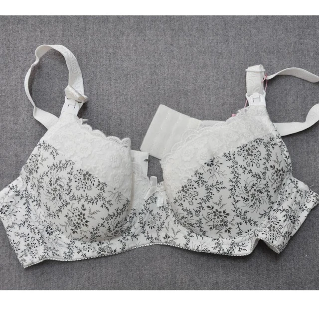 White nursing bra in bamboo fibers