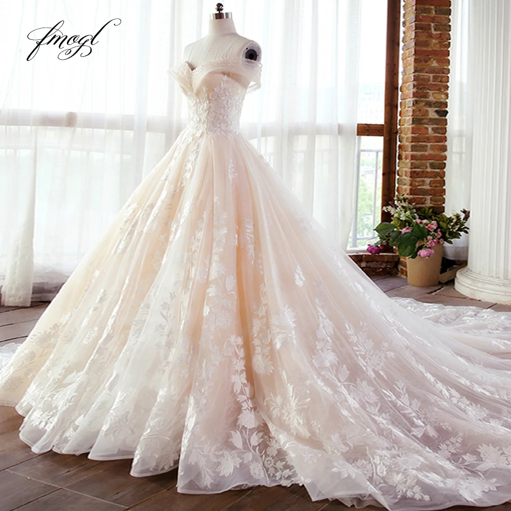 

Fmogl Vestido De Noiva Lace Ball Gown Wedding Dress 2019 Sexy Illusion Boat Neck Appliques Beaded Court Train Bridal Gown