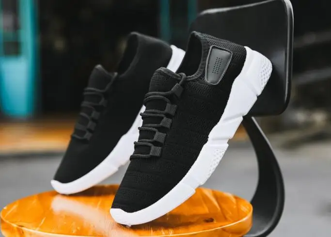 

2019 New Men's Shoes Summer and autumn low upper running shoes new men's shoes lace mesh loafers men's light breathable sneakers