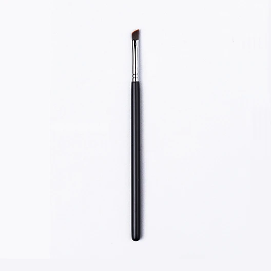 M247 Professional Makeup Brushes Resilient Synthetic Fiber Angled