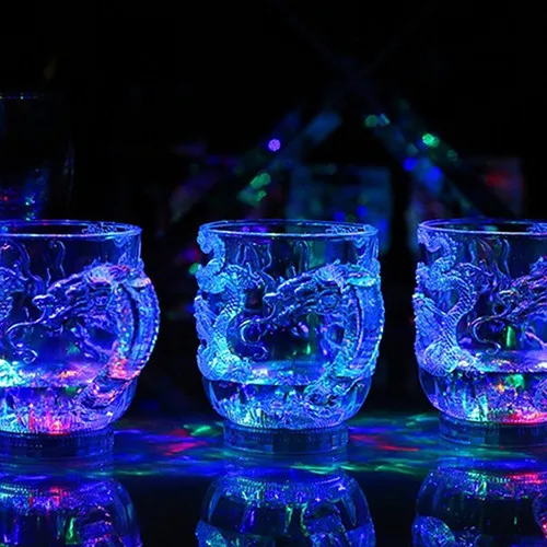 Творческий Дракон светодиодный Индуктивный Радуга мигающий светильник для вечеринок виски Кружка пивная чашка