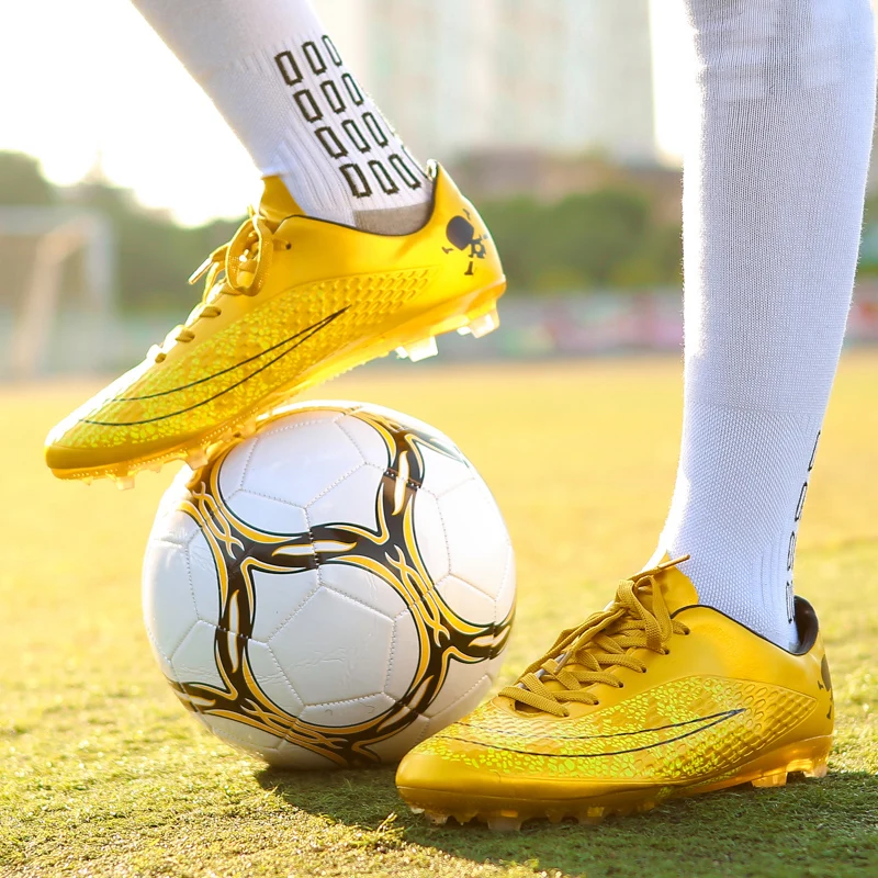 

BomKinta New Gold Men Soccer Shoes Teenager Boy Futsal Boot Outdoor Professional Sport Trainer Non-Slip Orange Football Boots