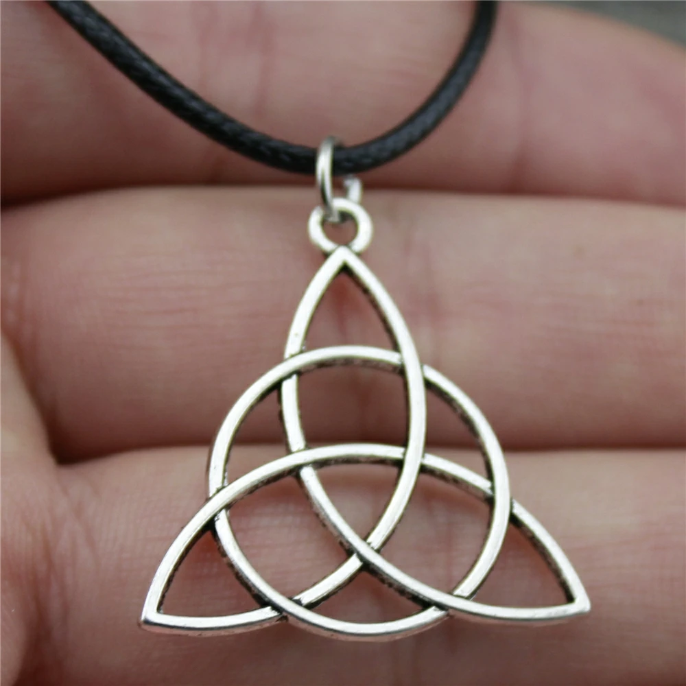 Ожерелье с подвеской в ​​виде символа Triquetra ожерелье цепочка символом черное