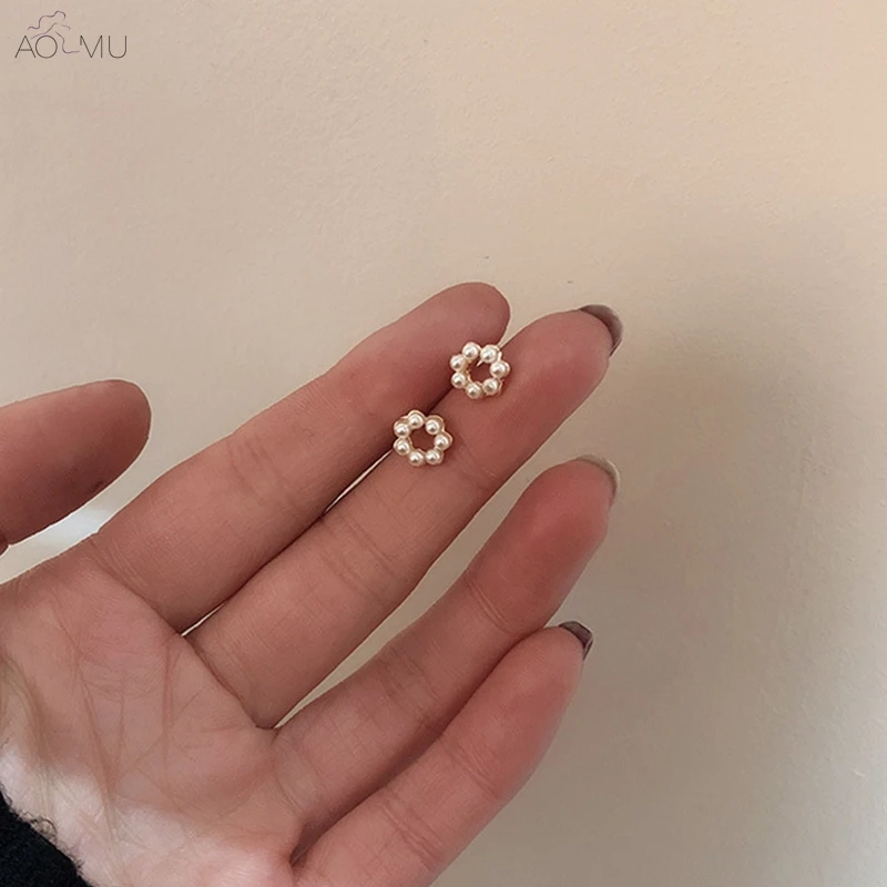 

AOMU Simple S925 Sterling Silver Pin Pearl Circle Boucle Hollow Small Stud Earrings for Women Girl Party Jewelry Accessories