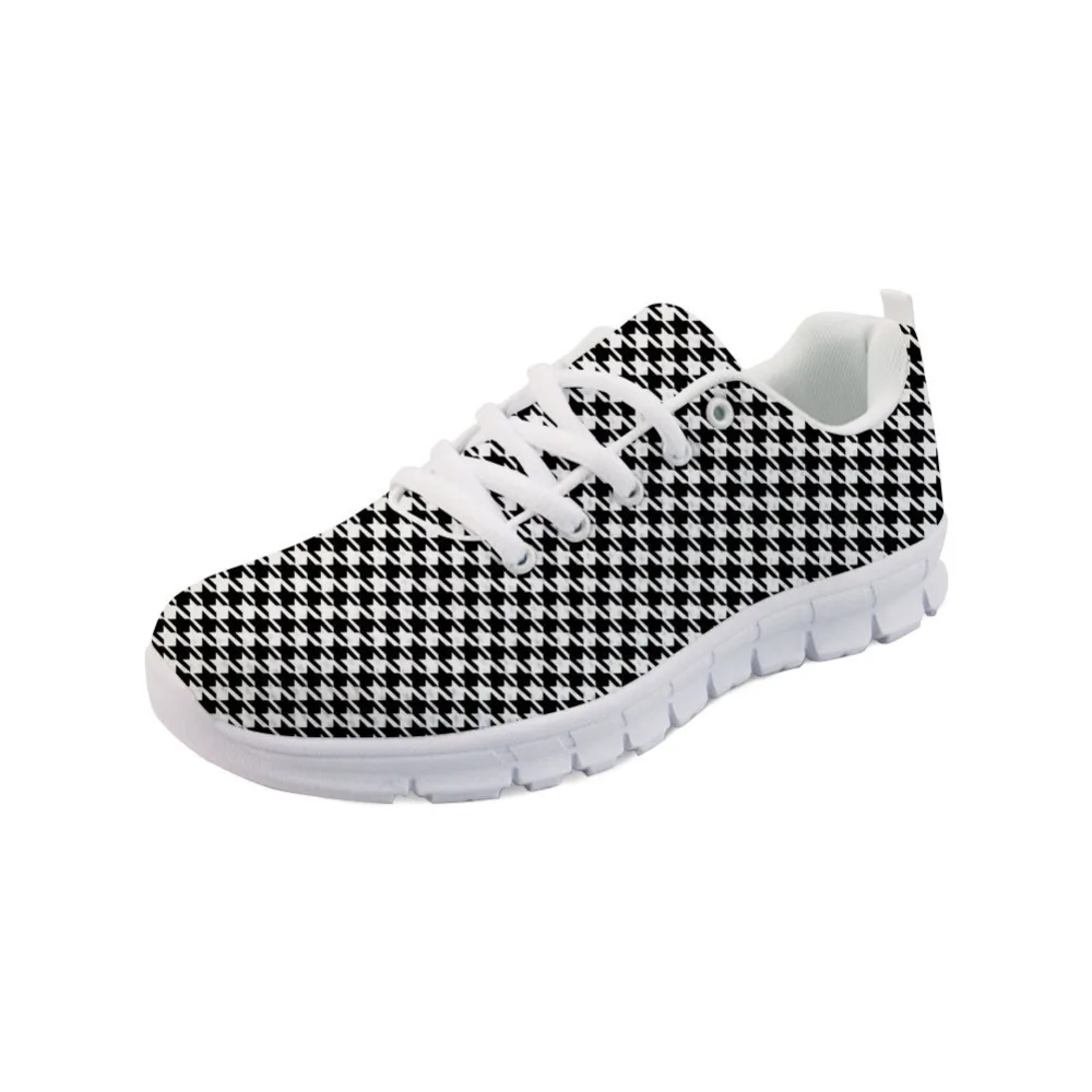 

Noisydesigns 2018 spring new couple board shoes students flat wild shoes female Korean black and white lattice skateboard shoes