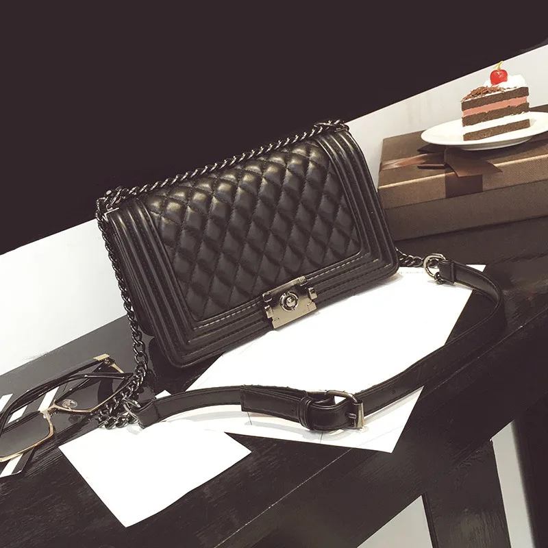 الاصبع الذهبية سلسلة كبيرة Crossbody حقائب للنساء مصمم حقائب عالية الجودة حقيبة يد فاخرة حقائب النساء مصمم حقيبة كتف الاصبع الذهبية سلسلة كبيرة Crossbody حقائب للنساء مصمم حقائب عالية الجودة حقيبة يد فاخرة حقائب النساء مصمم حقيبة كتف