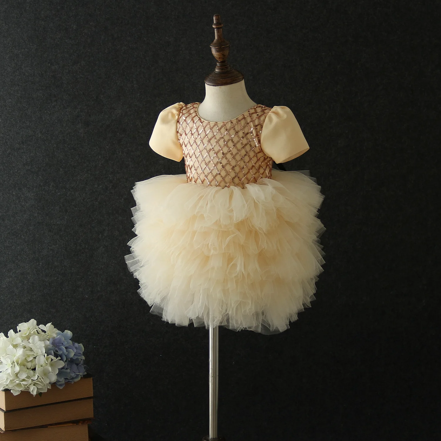 Платье с блестками в клетку для маленьких девочек; детское платье-пачка для первого дня рождения; однотонное красивое газовое платье принцессы; Vestido