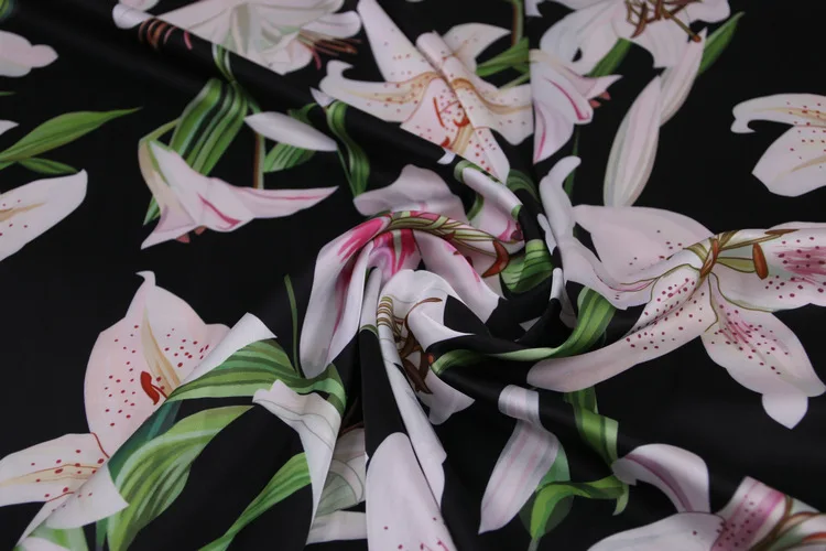 Лилии цветы печати полиэстер шелк атласная ткань, мягкий стрейч атласная ткань женское платье швейная ткань, имитировать шелк tissus au метр