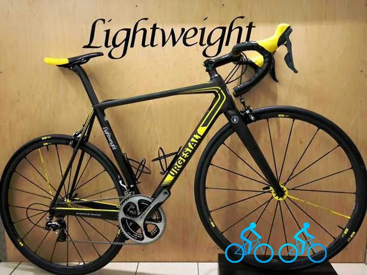 Cheap 2 piece Bicycle Bottle Cage 18g Lightweight Carbon Fiber Ultra-light Bracket MTB Bike Frame Water Holder 10 Cheap 2 piece Bicycle Bottle Cage 18g Lightweight Carbon Fiber Ultra-light Bracket MTB Bike Frame Water Holder 10