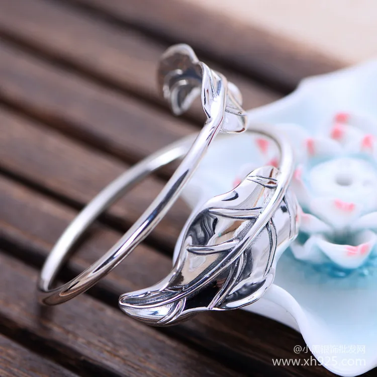 

Black silver jewelry wholesale 925 sterling silver jewelry imported from Thailand Futaba away female Bracelet cz000921