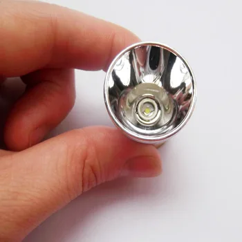 

CREE Q5 225LM 3.7V-4.2V 5-Mode SMO LED Module/LED Drop-in