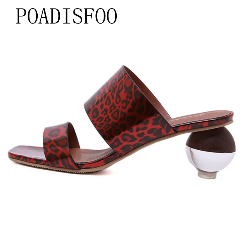 

POADISFOO 2019 Women Sexy Wine Slipper Sandals Spring And Summer New Transparent Crystal Thick With Heel Slippers JXQ-6601-2
