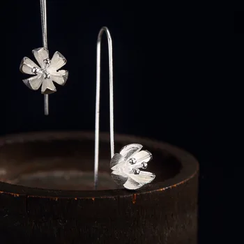 

2018 Hot Sale Japanese Korean Temperament Temperament, Ladies' Flowers, Ear, Thread, Tremella, Earrings, Earrings Wholesale
