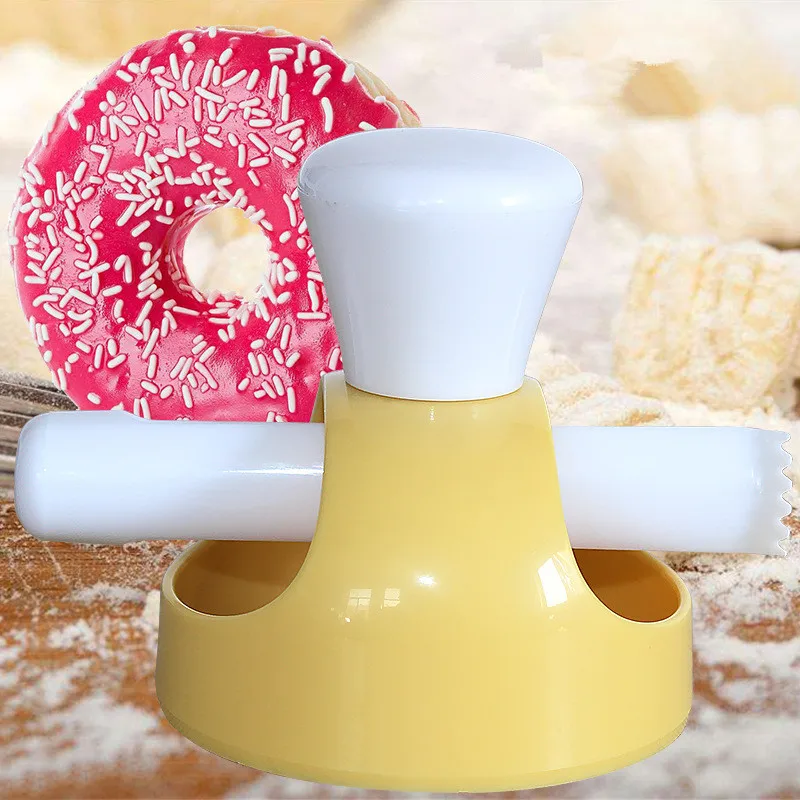 

1pcs Household Plastic Donut Mold Hollow Bread Ring Mold Easy To Clean Unstained Cake Baking Home Kitchen Tools