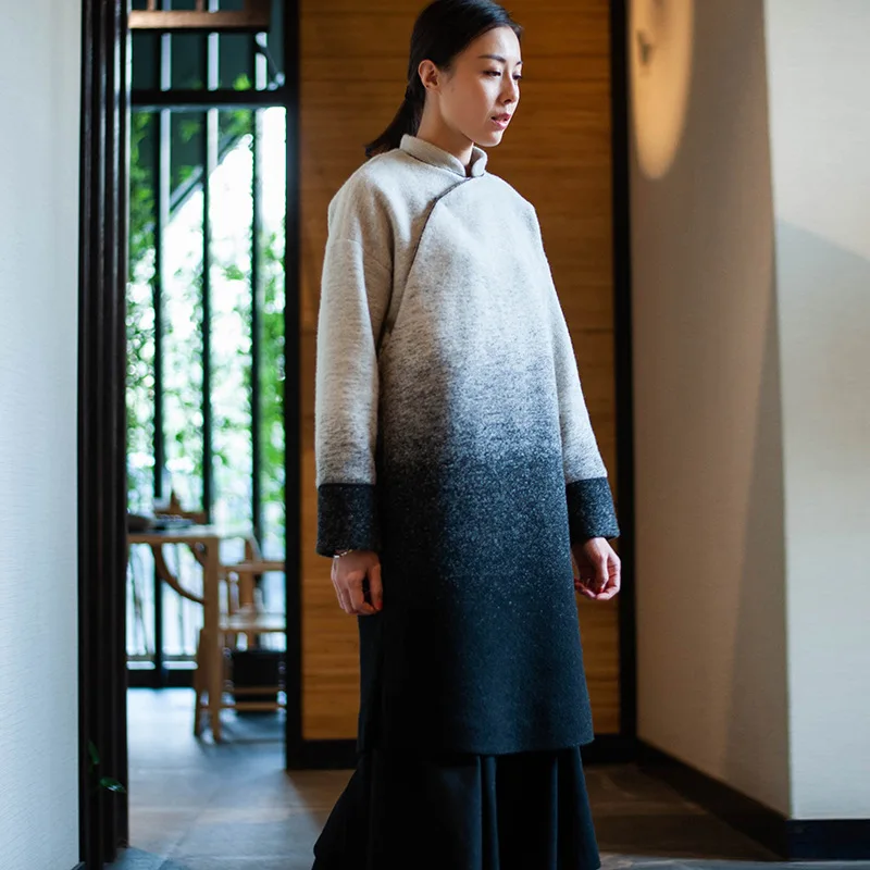 

woolen coat Female Original Chinese style Retro Stand collar Black and white gradient Woollen Overcoat Loose coat cheongsam D302