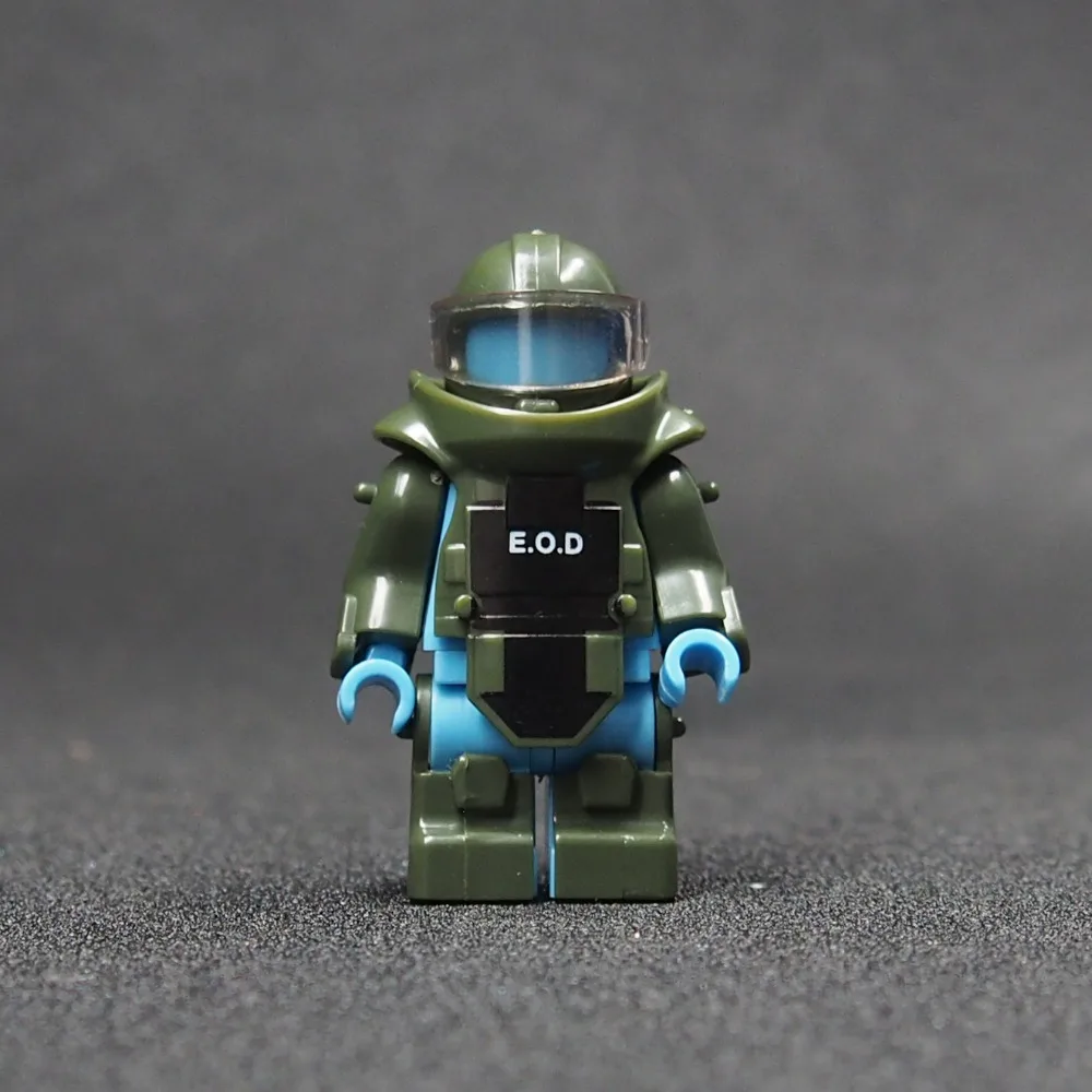 2PCS MOC Bomb Disposal Unit Body Armor Military Weapon Army Soldiers Building font b Blocks b