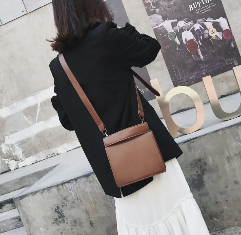 Европейская ретро модная женская сумка Новая высококачественная женская дизайнерская сумка из искусственной кожи Повседневная сумка через плечо - Цвет: Коричневый