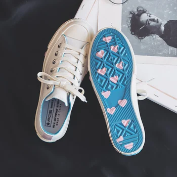 

White Shoes Women Girls Sweet Sneakers Heart Shape on Sole Lady Canvas Shoes Vulcanized Zapatillas Deportivas Mujer Skateboard