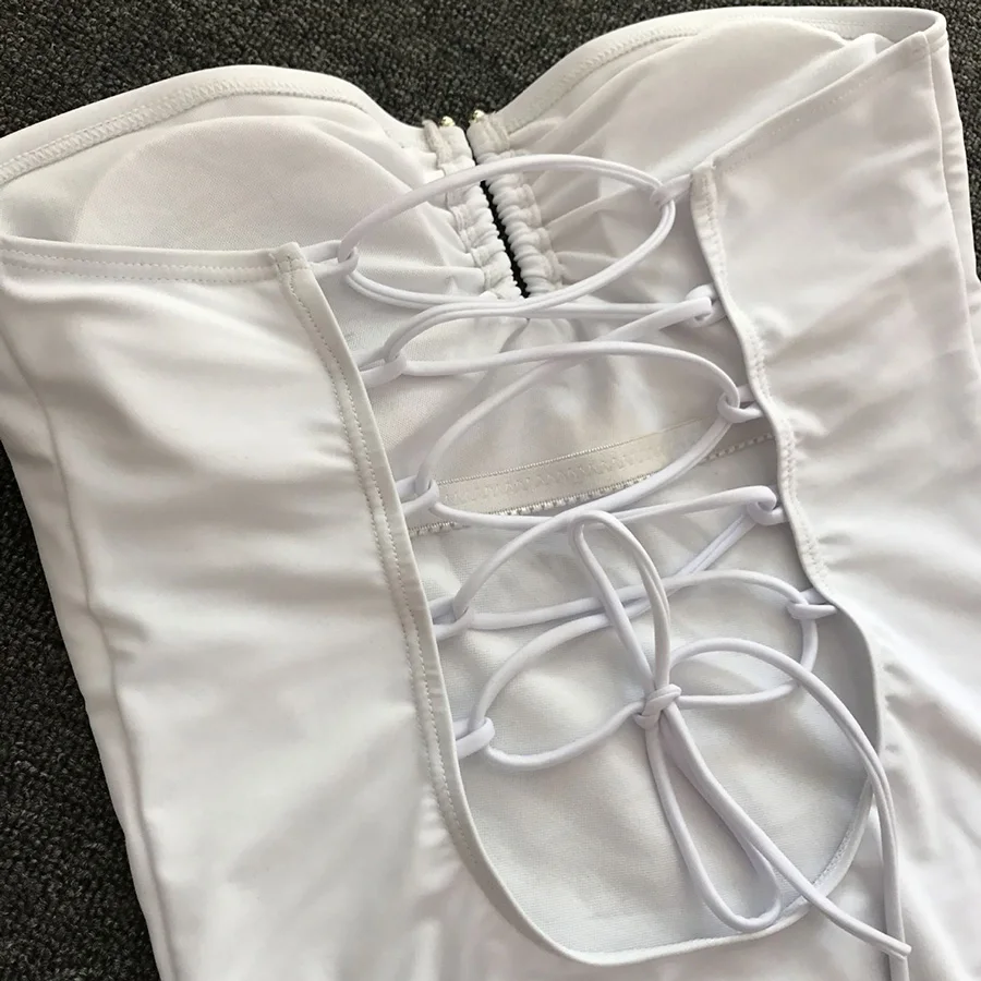 8586179330_205231275