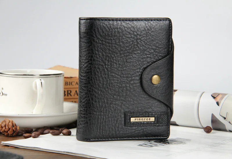 2356194924_1672417541