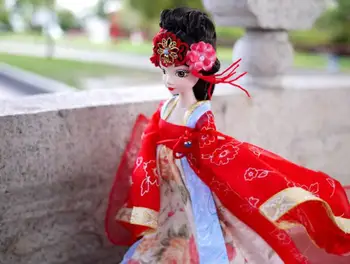

A0351 Best girl gift in box Kurhn Chinese Doll Spring Fairy Chinese Gift Traditional Dress with red bride wedding dress 1pcs
