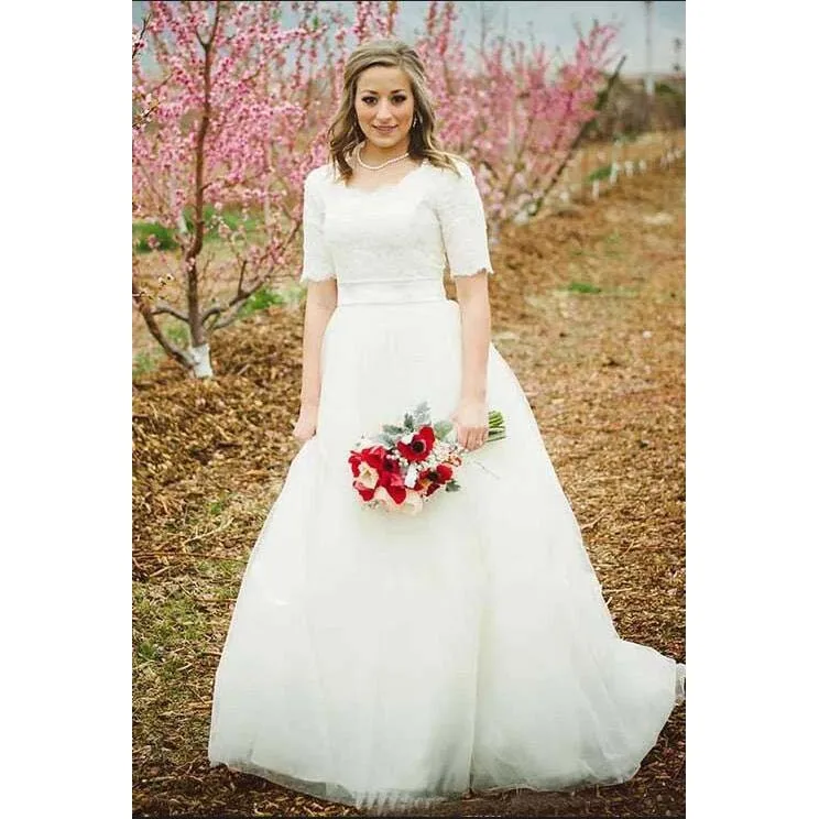 

Cheap Wedding Dress Lace Top Half Sleeve Wedding Dresses Scoop Neck Tulle A Line Country Garden Formal Bridal Gowns