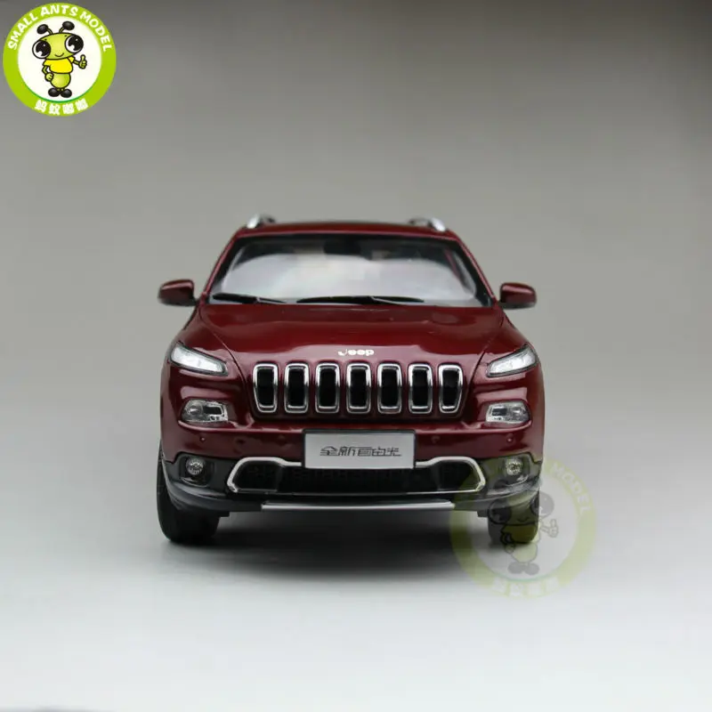 1/18 Jeep Cherokee литья под давлением металла автомобилей внедорожник Модель Коллекция подарков красного цвета