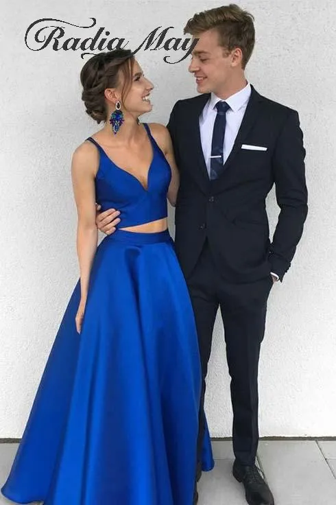 

Sexy Royal Blue Two Pieces Long Prom Dresses 2019 Elegant Simple Satin Formal Evening Gowns Spaghetti Straps V-Neck Gala Dress