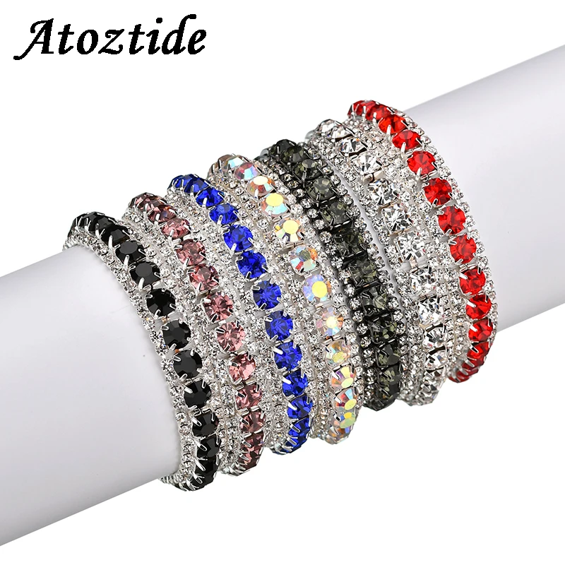 

Atoztide 2018 New Fashion Crystal Bracelets For Women Charm Rhinestone Round Bangle Engagement Jewelry Christmas Gift