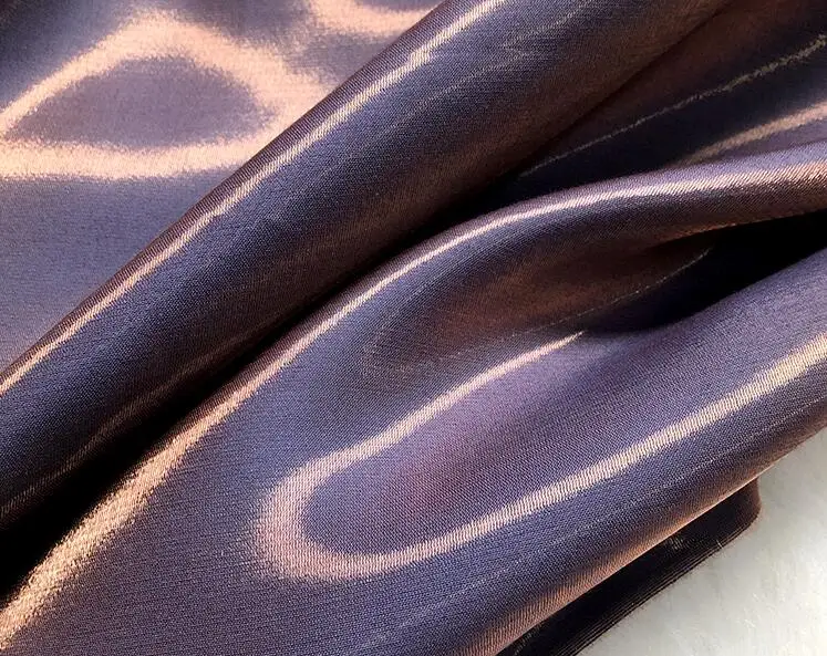 Ткань серебристая металлик. Глянцевитая ткань. Глянцевитая ткань. Глянцевая ткань. Глянец ткань.