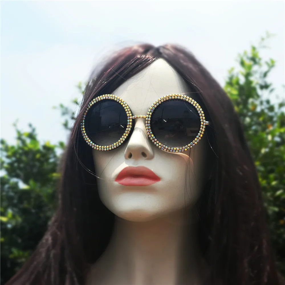 Fashion New Luxury Sunglasses Women Diamond Sunglasses Round Decoration Vintage Brand Design Bling Female Shades NX