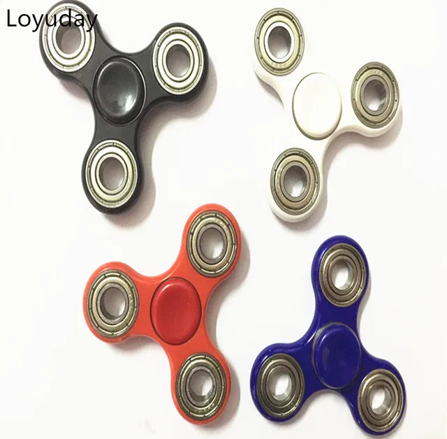 Новый Ручной EDC Tri-Spinner Spinner Ерзает Игрушка Для Аутизма и СДВГ Увеличить Фокус Держать Руки Заняты 4 ЦВЕТ