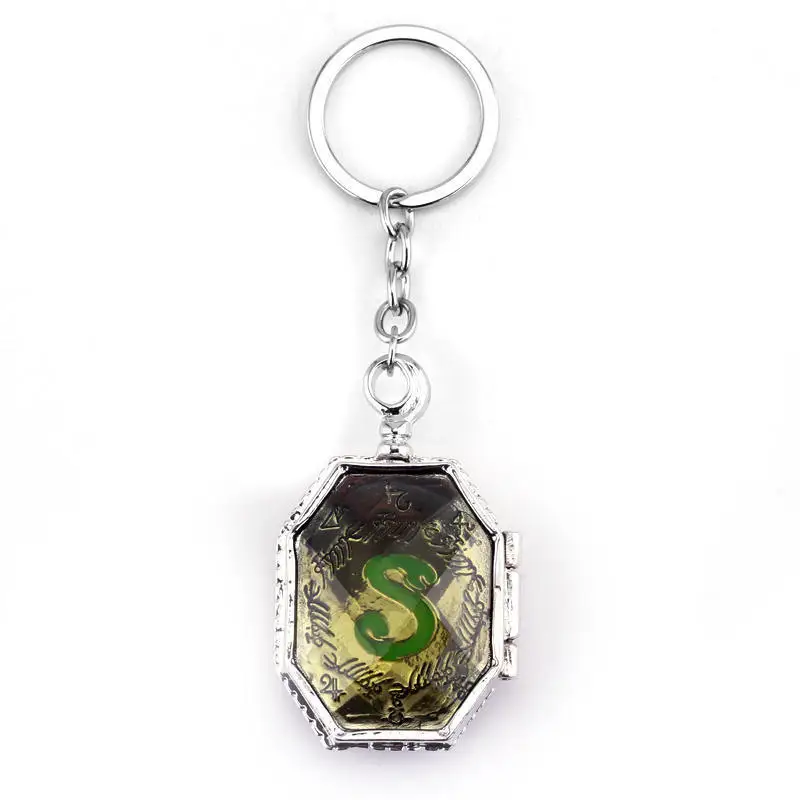 

Lord Voldemort's Horcrux Sirius Black's Brothere RAB Locket Pendant Keychain Halloween New Year Christmas Gift Hogwarts