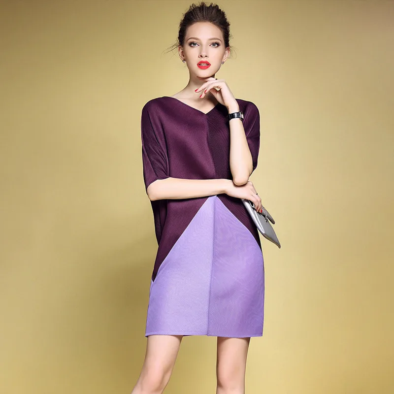 

LANMREM 2019 New Fashion Pleated V-neck Collar Half Sleeve Patchwork Hit Color Woman Dress Summer Loose Above Knee Clothes SA567