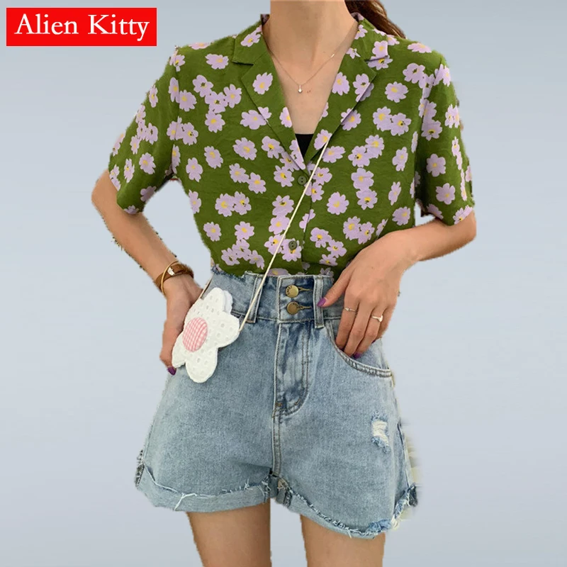 

Alien Kitty Hong Kong Style Retro Print Floral Sweet Loose Summer Women Casual Short-Sleeved Vintage All Match Fresh Shirt