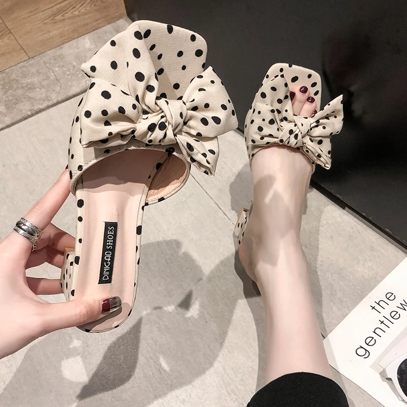 

Summer Ladies Rubber Slippers New 2019 Brief Outside Bow Knot Slides Sandal Flip Flops Beach Female Chunky Heel Spa Modis Flat