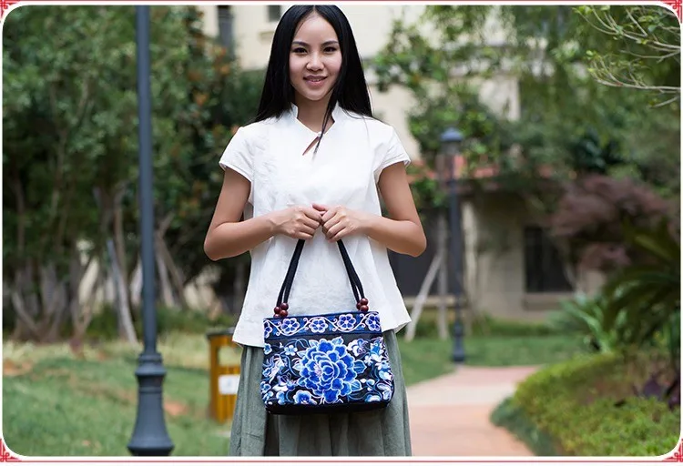 

Fashion Embroidery Shopping handbags!Nice Bohemian Floral Embroidered Small Women Top-Handle bags Hot National Canvas Flap bags