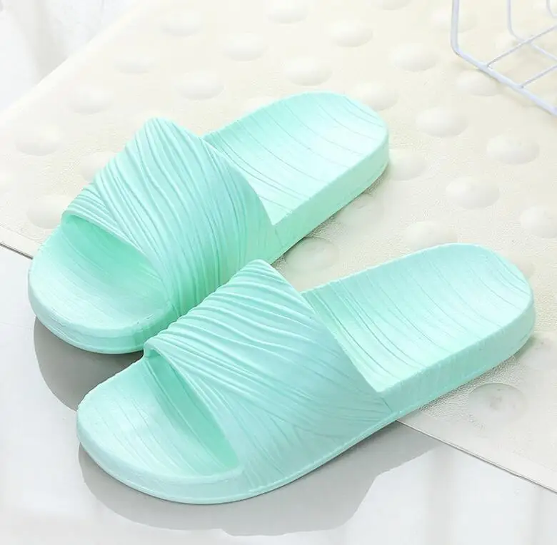 2018 new family slides 36-45summer sandals bath room female shoes no skid soft mama indoor shoes t021