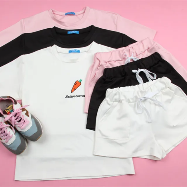 HziriP 2018 Summer Women’s Tracksuit Fruit Embroidery 2 Piece Set Woman Suits Short Sleeve T-shirt Tops + Shorts Pants Outfit