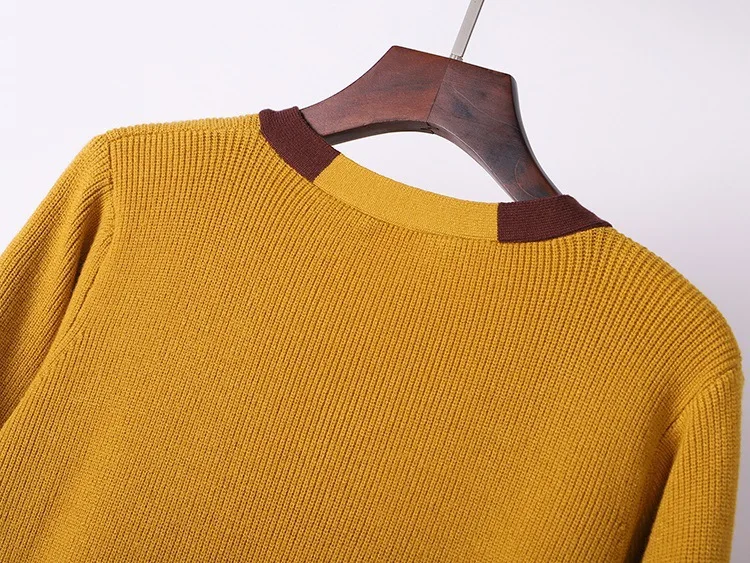 2018 new autumn and winter Korean version of the V-neck loose thick long-sleeved shirt sweater sweater women sweaters 2018 new autumn and winter Korean version of the V-neck loose thick long-sleeved shirt sweater sweater women sweaters