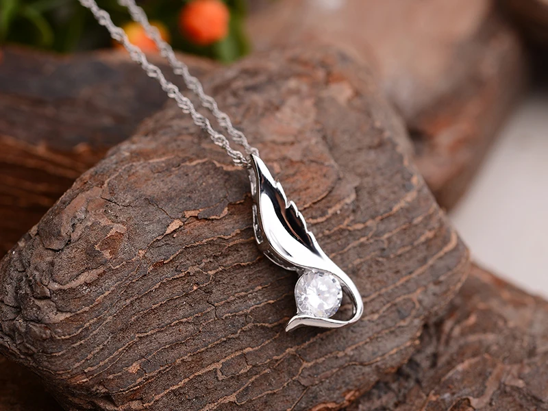 Angel Wings design pendant (2)