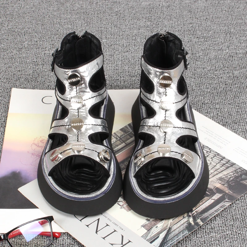 

GCYFWJ Summer Sandals 2019 New Fashion Internet Celebrities Metal Decoration Roman Women's Shoes Genuine Leather Flat Sandals
