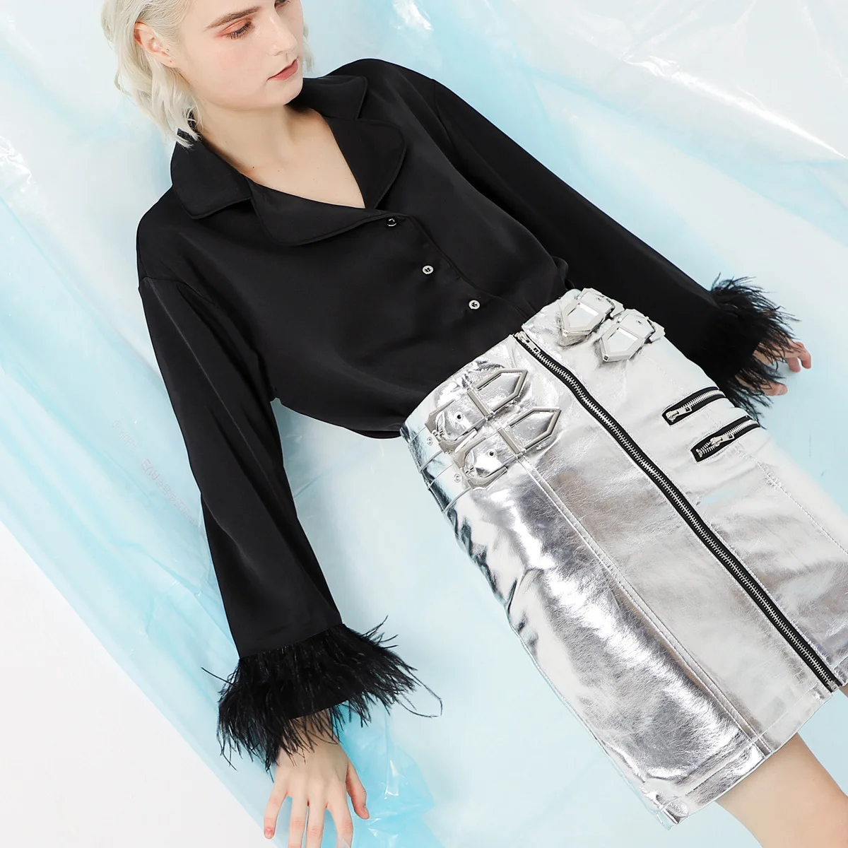 Женская рубашка Blusa с рукавом три четверти и отложным воротником| |