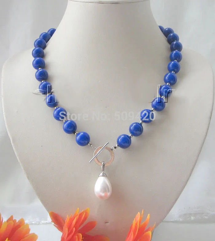 

W&O655 >18" 12mm round lapis lazuli necklace & 20mm sea shell